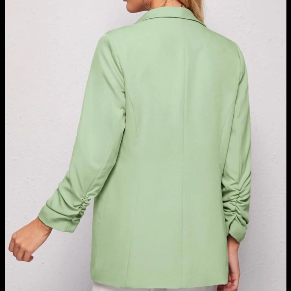 SOLD! New ruched sleeves shawl collar green blazer - Picture 4 of 5